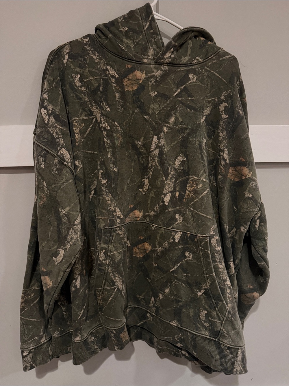 No Boundaries Men's Green Camo Crewneck Hoodie